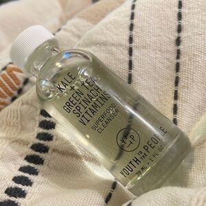 Youth to the People Kale + Green Tea Spinach Vitamins Superfood Cleanser